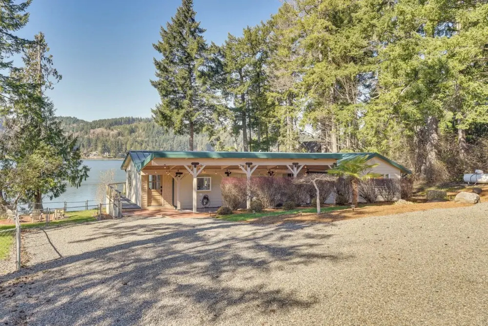 Waterfront Washington Getaway w/ Hot Tub & Deck!