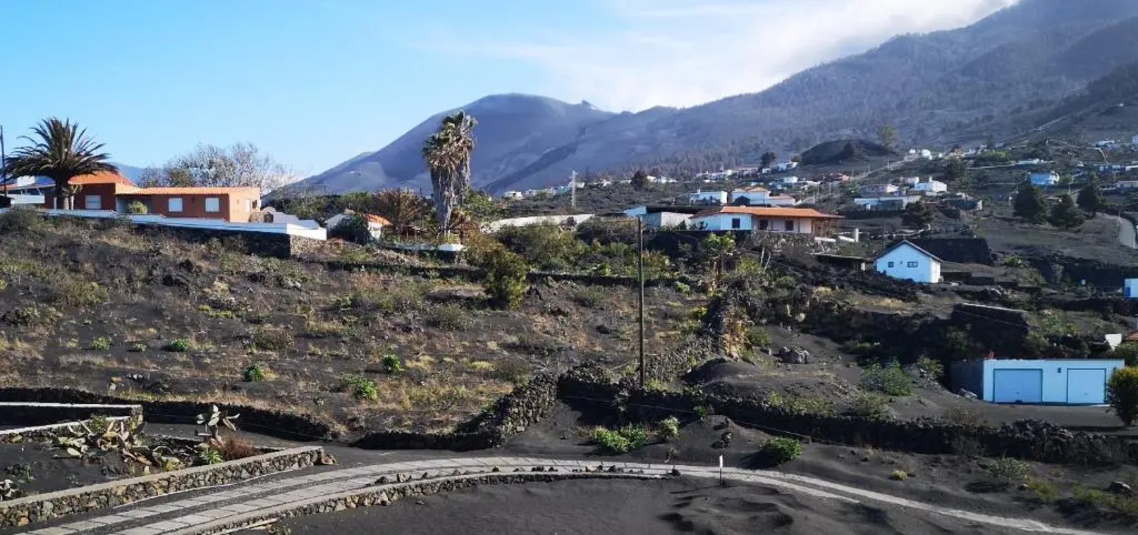 Sea and Mountain View Apartment