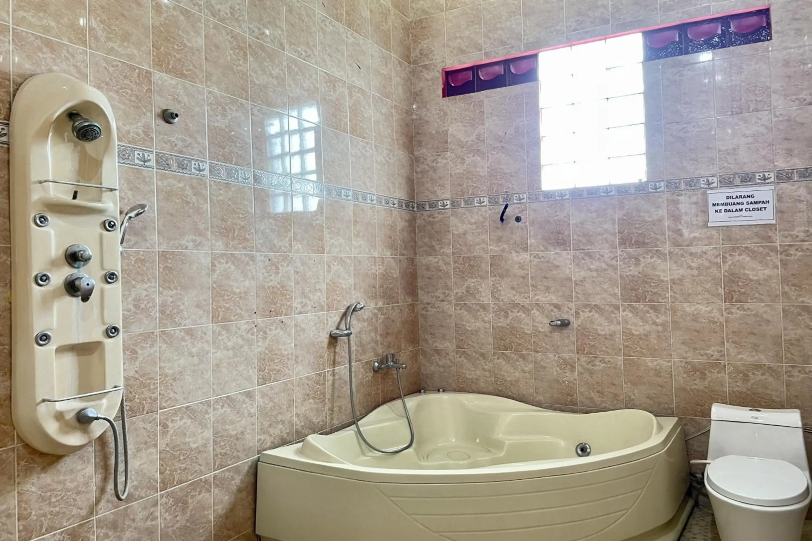 RedDoorz @ Pataruman Garut