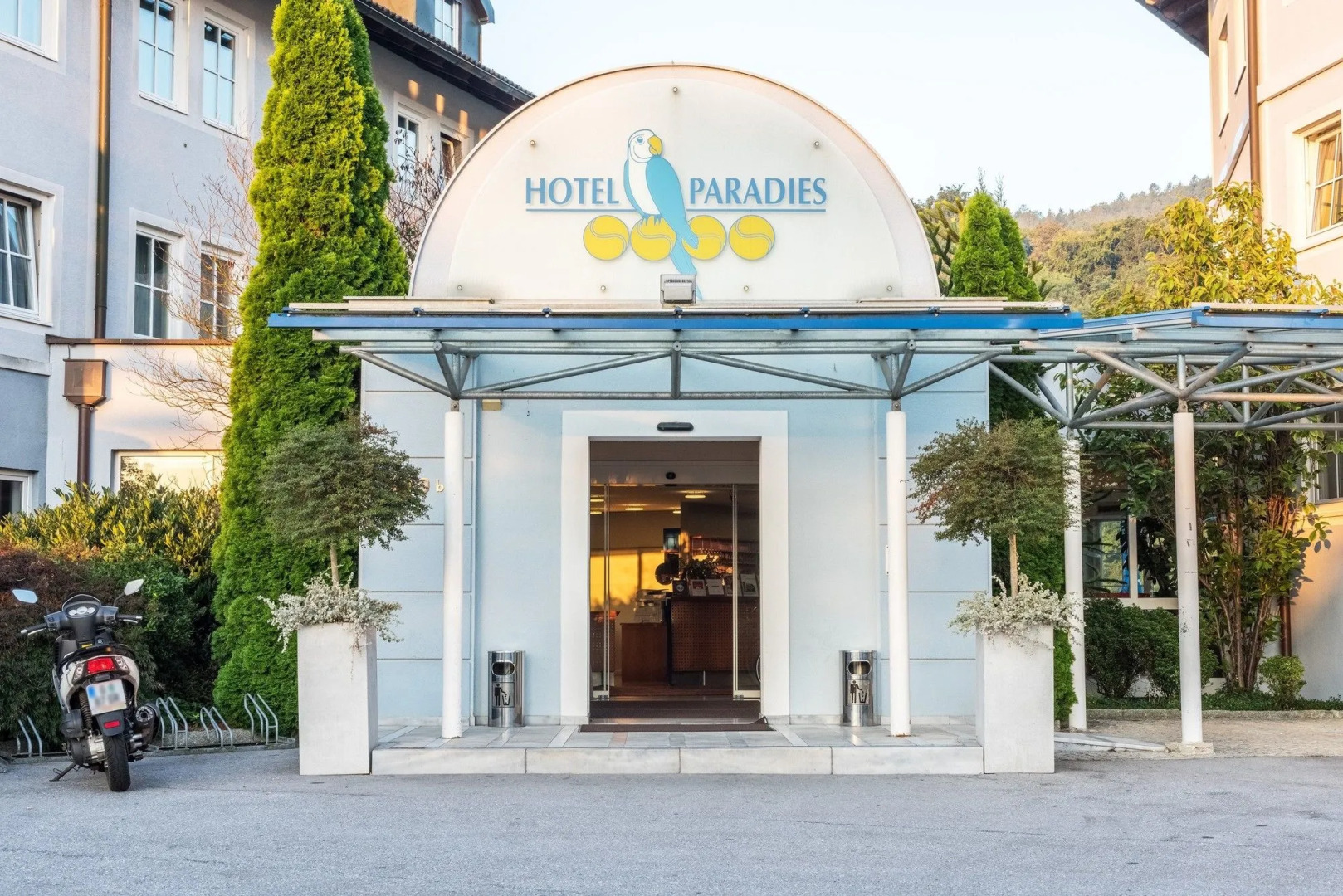 Hotel Paradies