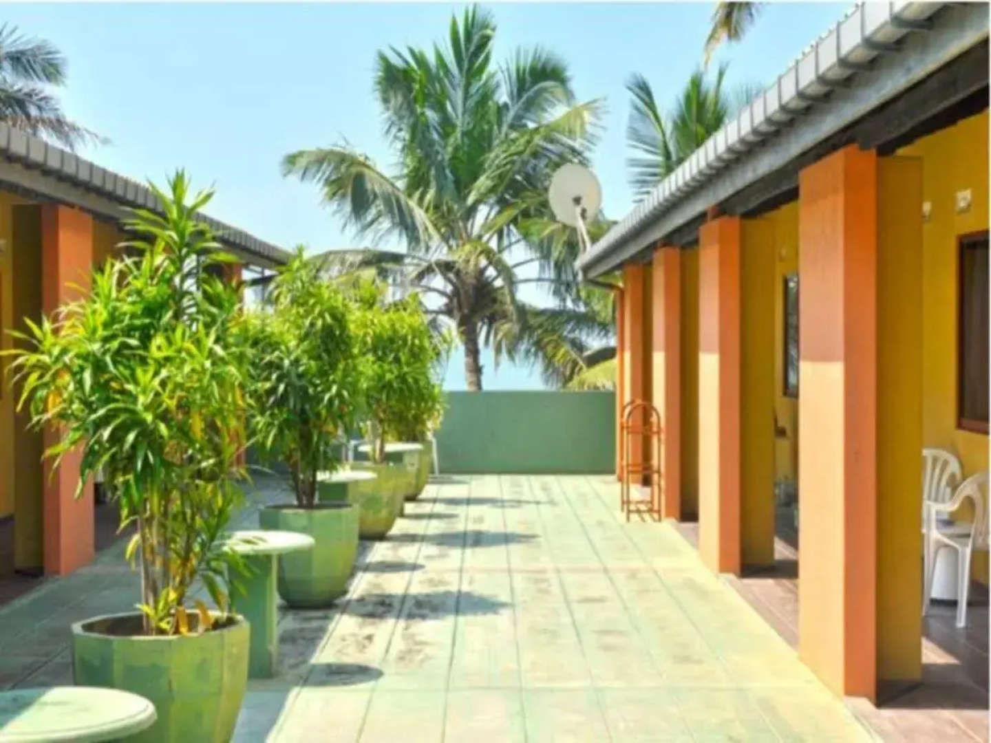 Roy Villa Beach Hotel