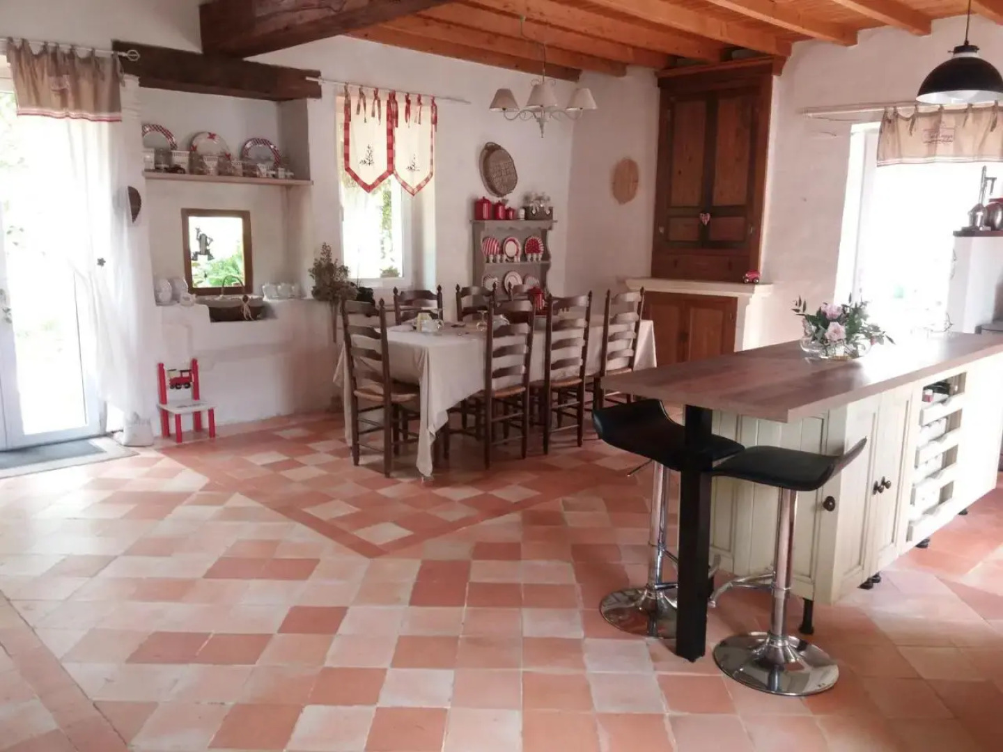 Le Clau Des Cerisiers