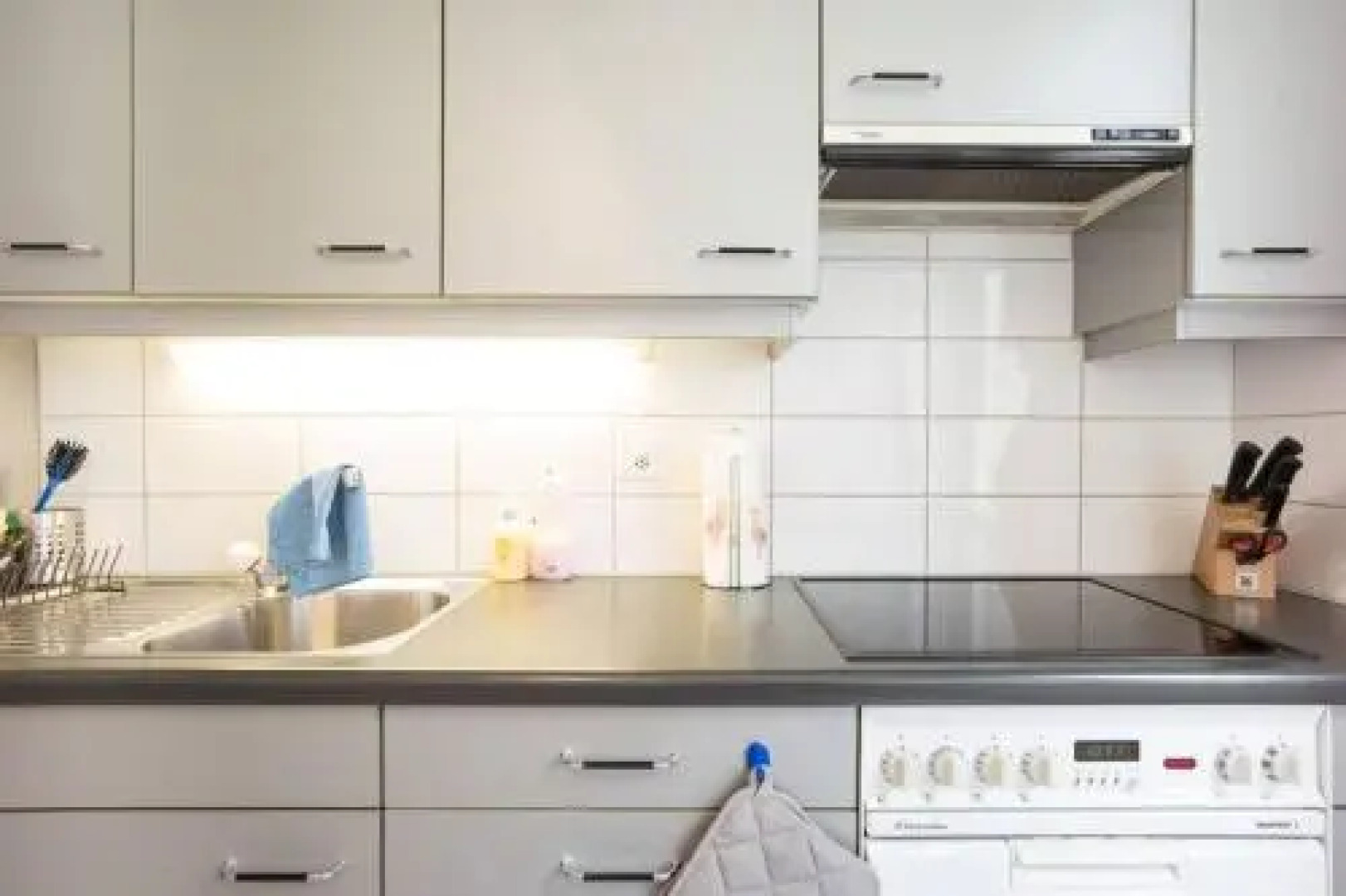 2 Zimmer in Jugendstilwohnung mit Garten (1-6 P.)