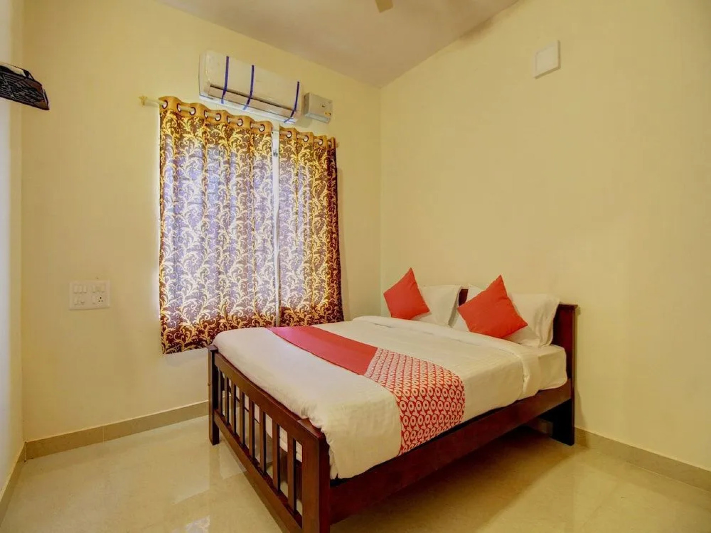 OYO 16667 Taj Palace