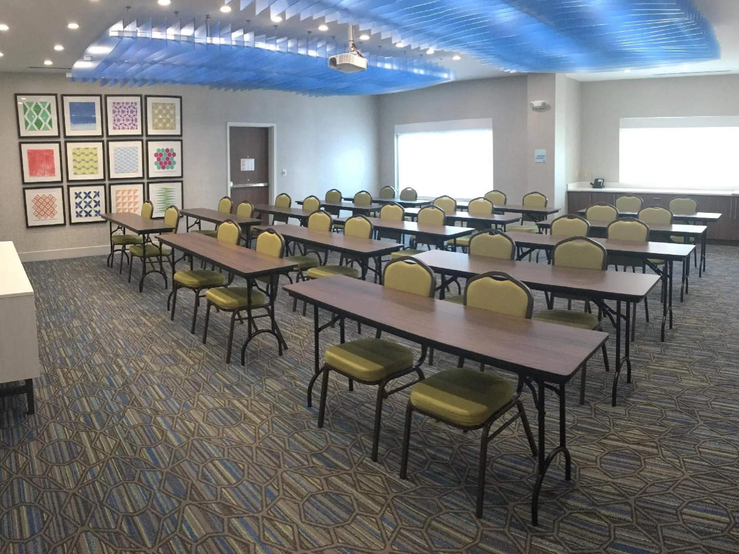 Holiday Inn Express & Suites Southaven Central - Memphis