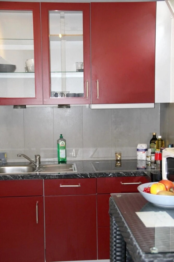 Studio in Bevaix, With Pool Access, Enclosed Garden and Wifi