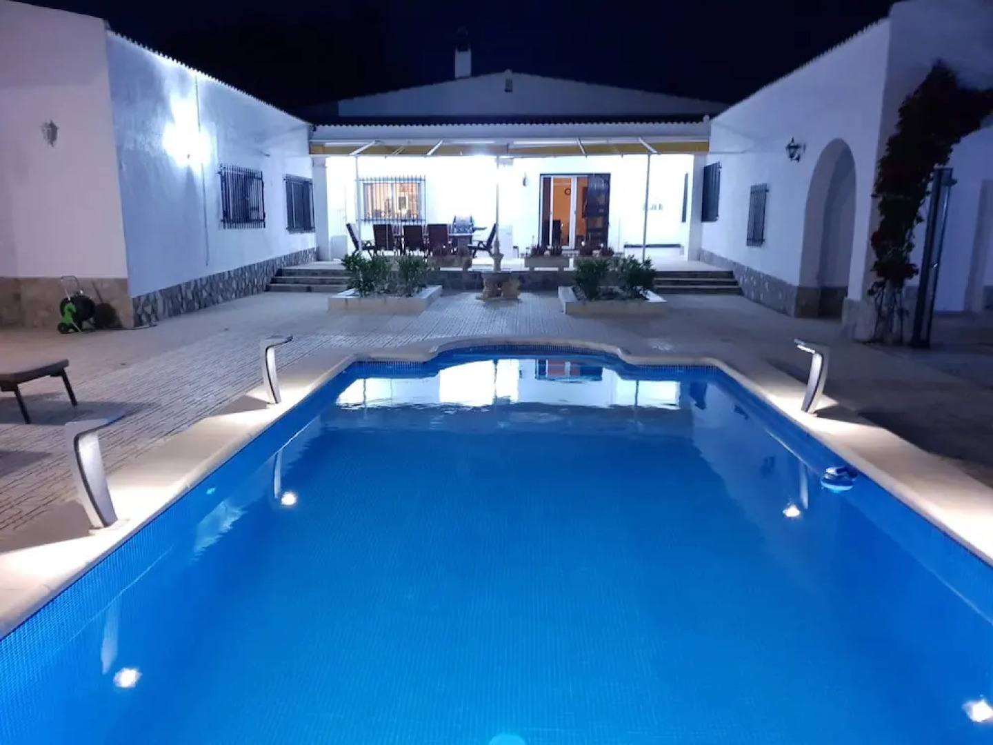Remarkable 5-bed Villa in Fortuna