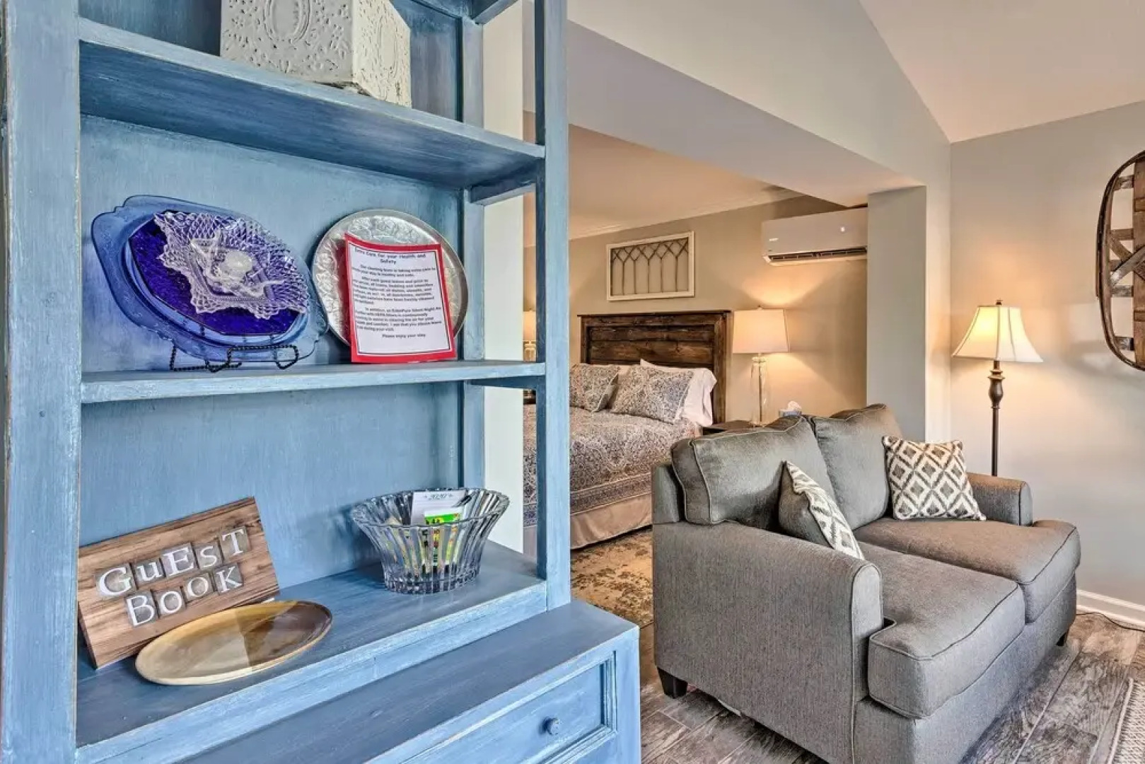 Studio W/patio Access + View on Lake Junaluska!