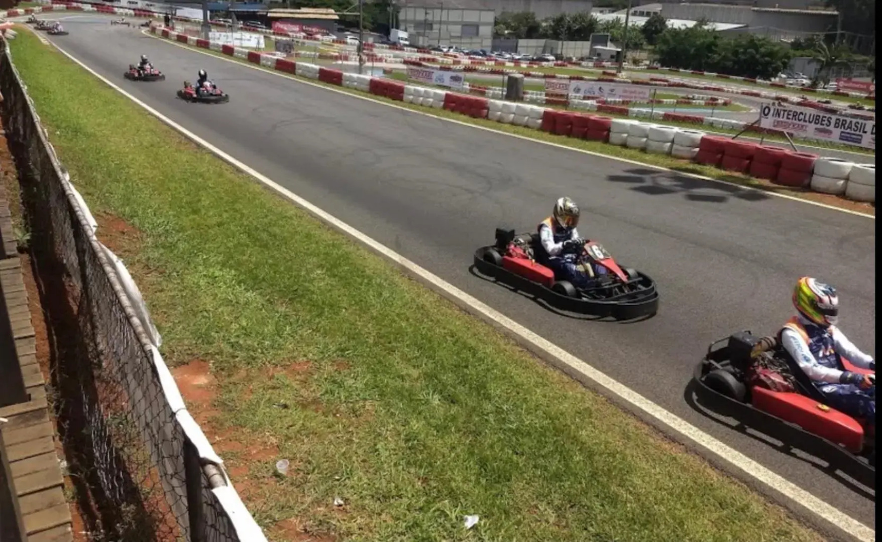 Flat Granja Viana - espaço e conforto