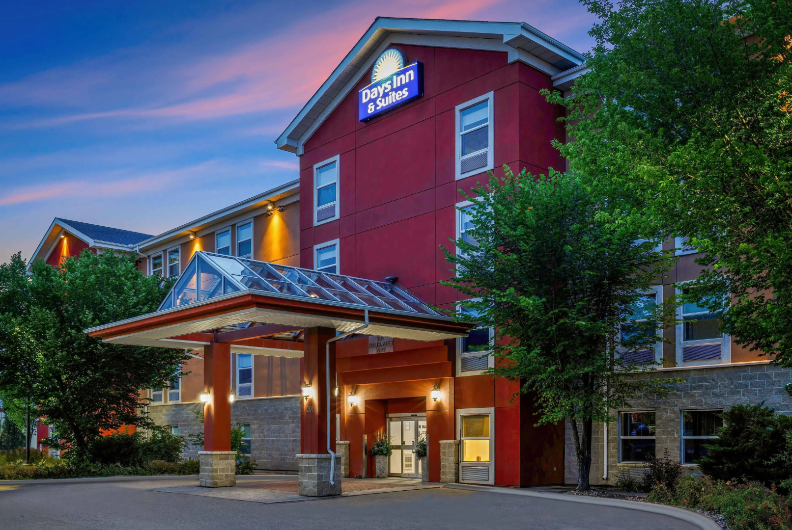 Days Inn & Suites by Wyndham Sherwood Park Edmonton