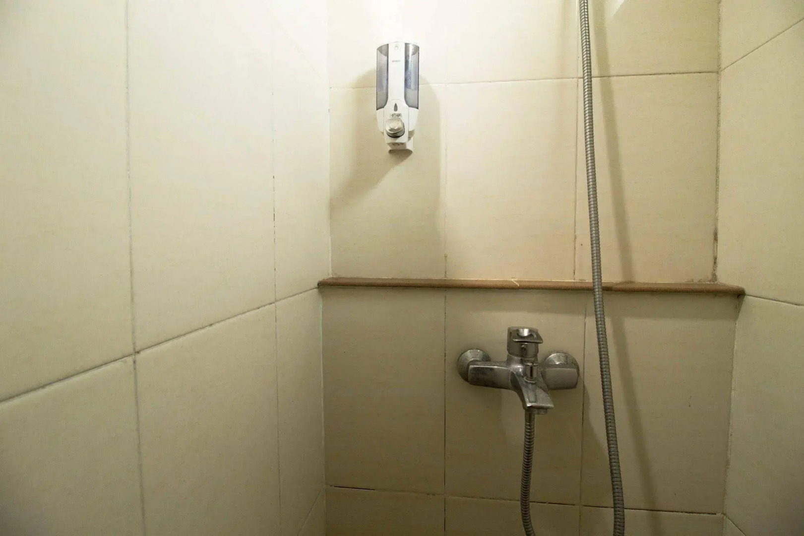 RedDoorz near Masjid Agung Surabaya