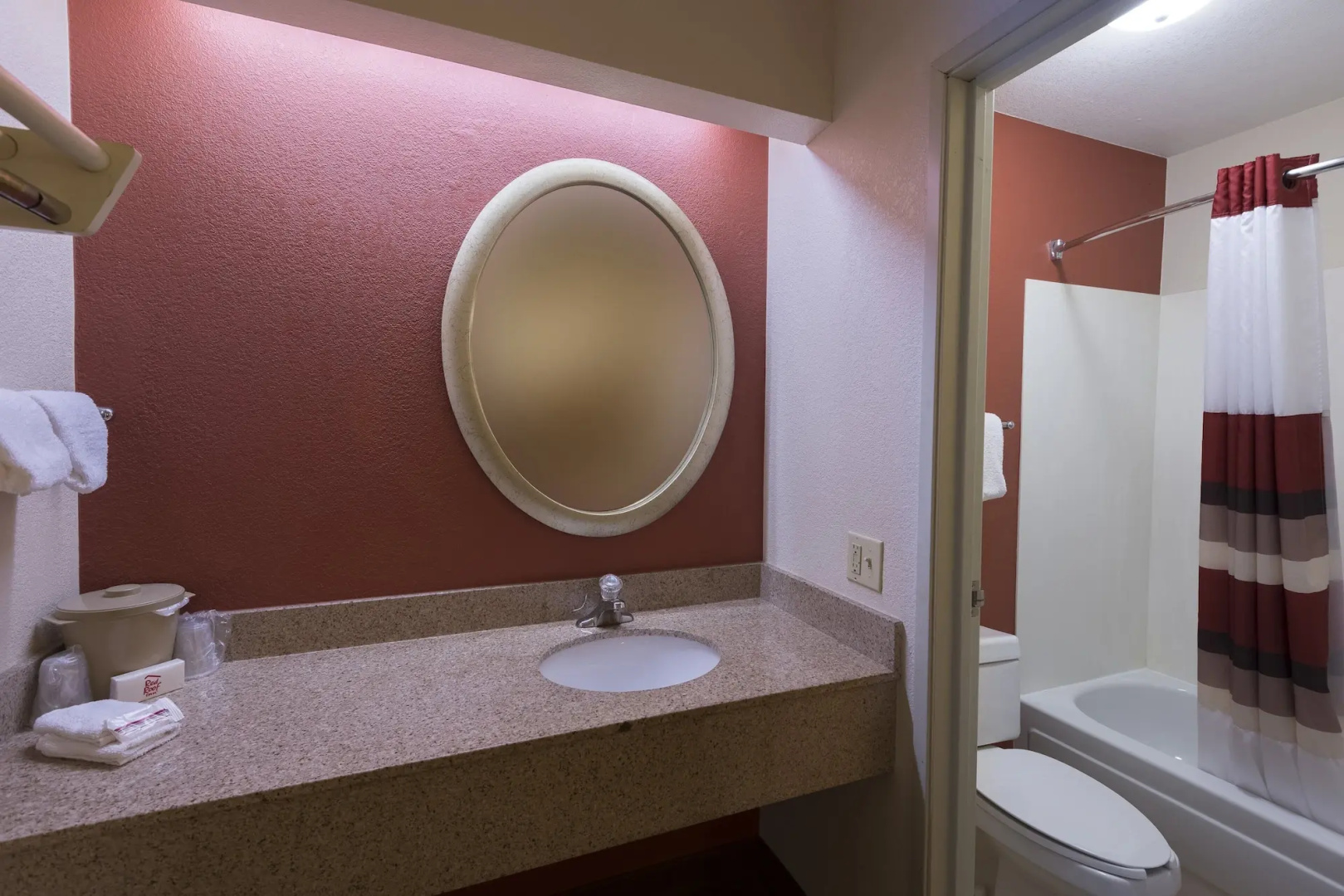 Red Roof Inn St Clairsville - Wheeling West