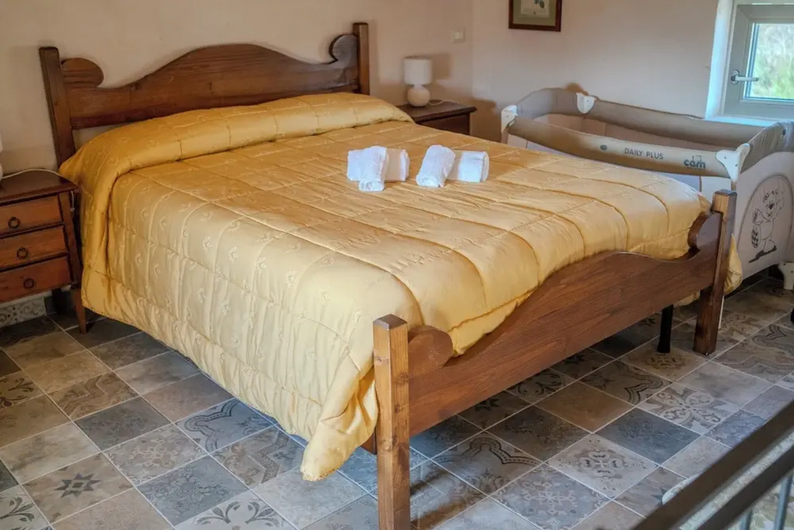 Casale nel Verde con Piscina e Vista