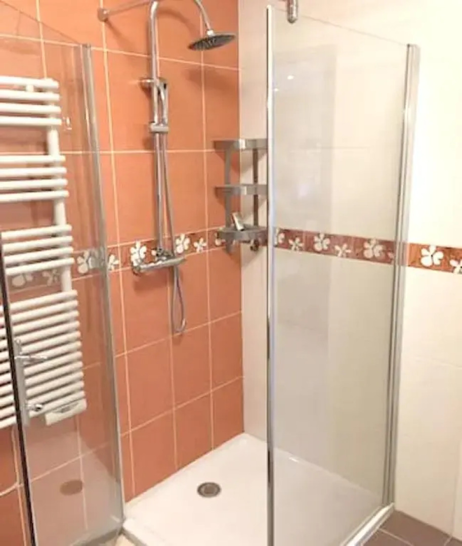 Appartement de 2 chambres avec balcon et wifi a Apach