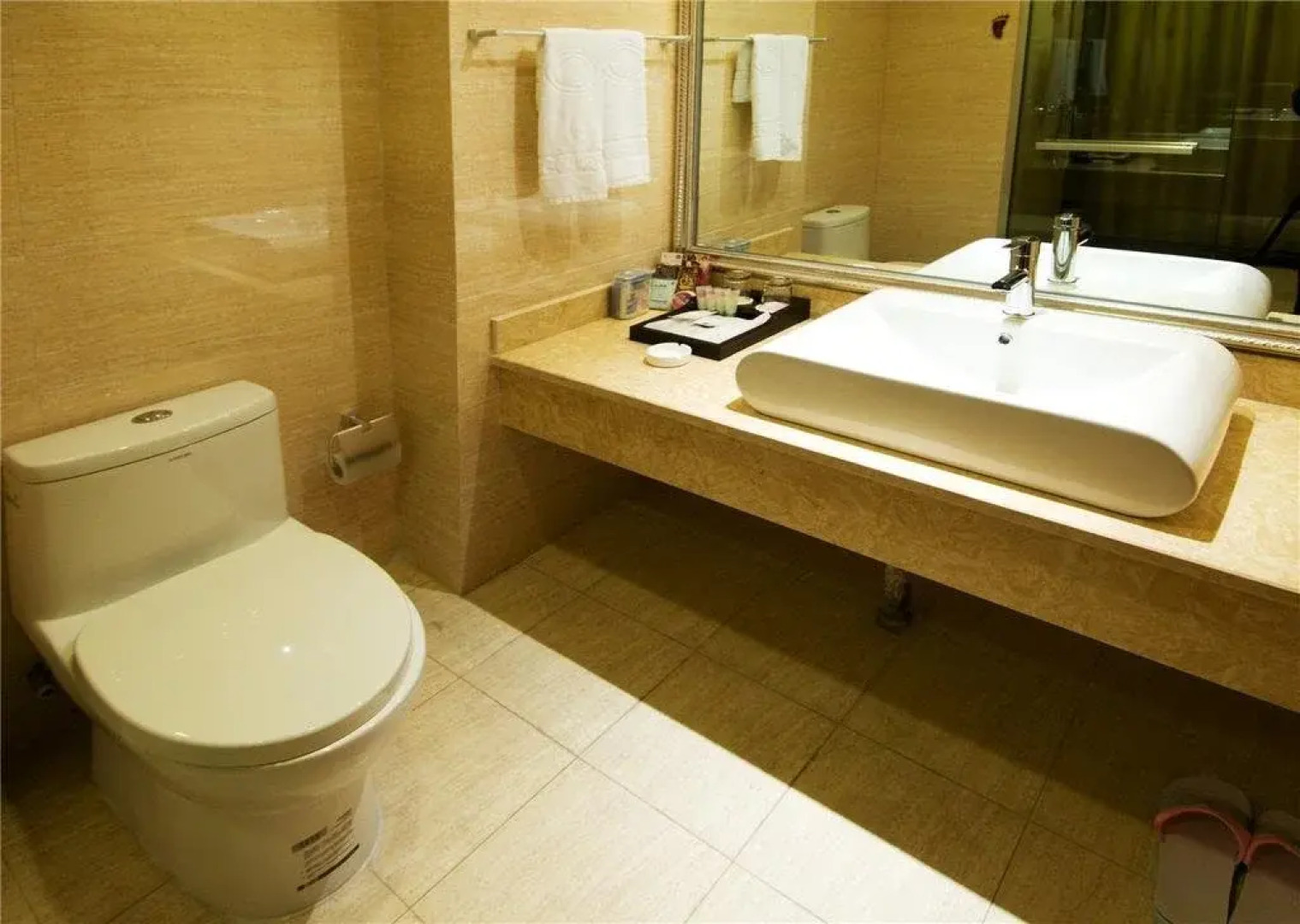 Manhattan City Hotel