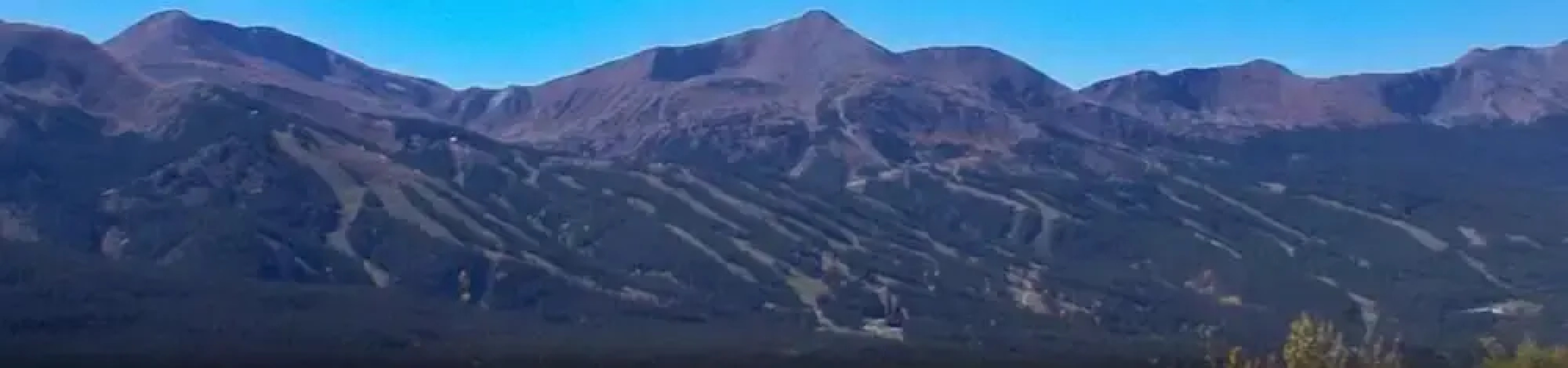 Ski and Racquet B102