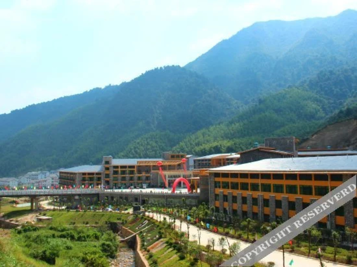 Wolong International Hotel