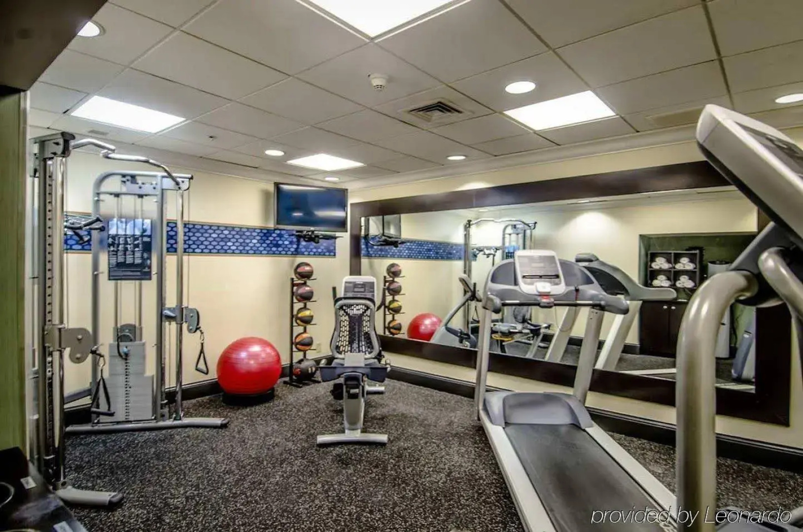 Hampton Inn & Suites Baltimore Inner Harbor