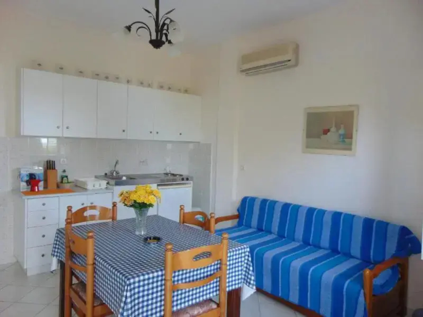 Marina Apartments & Studios