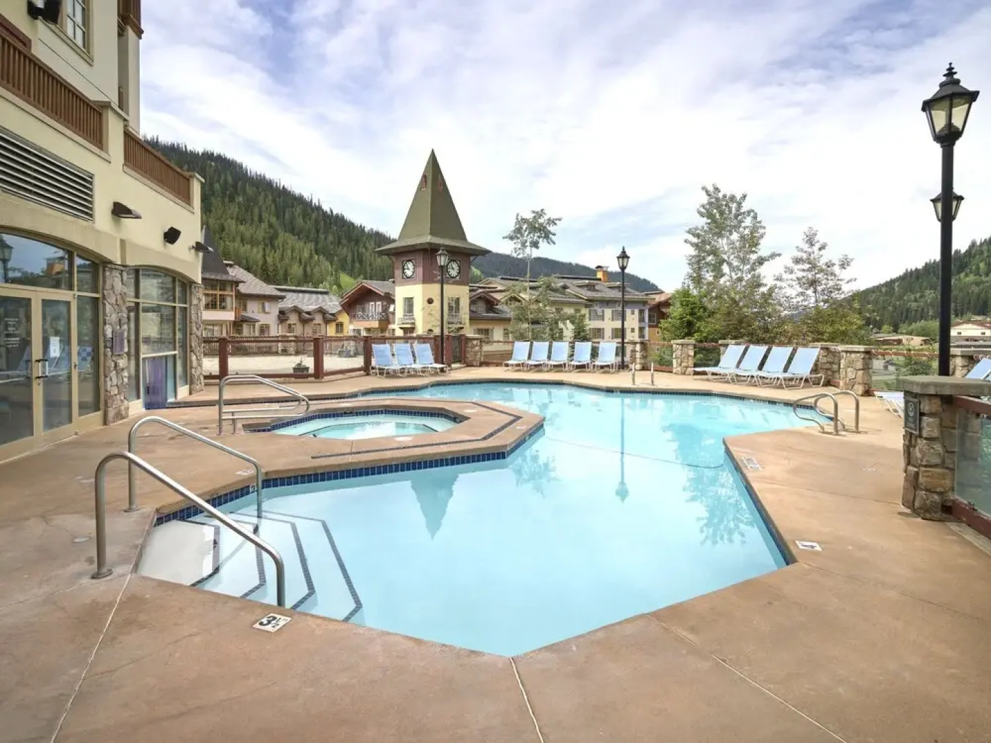 The Residences at Sun Peaks Grand