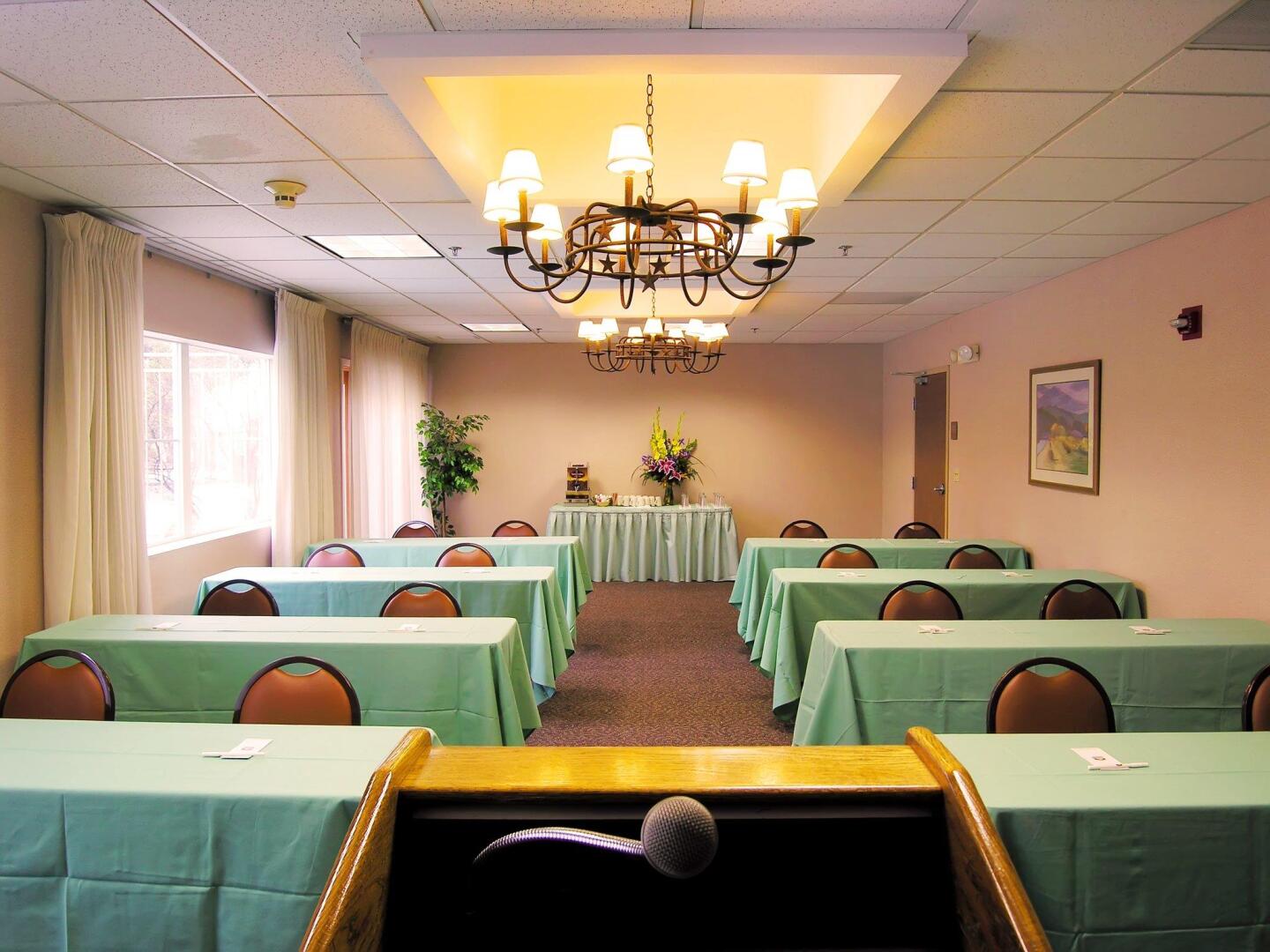 Best Western Rocky Mountain Lodge