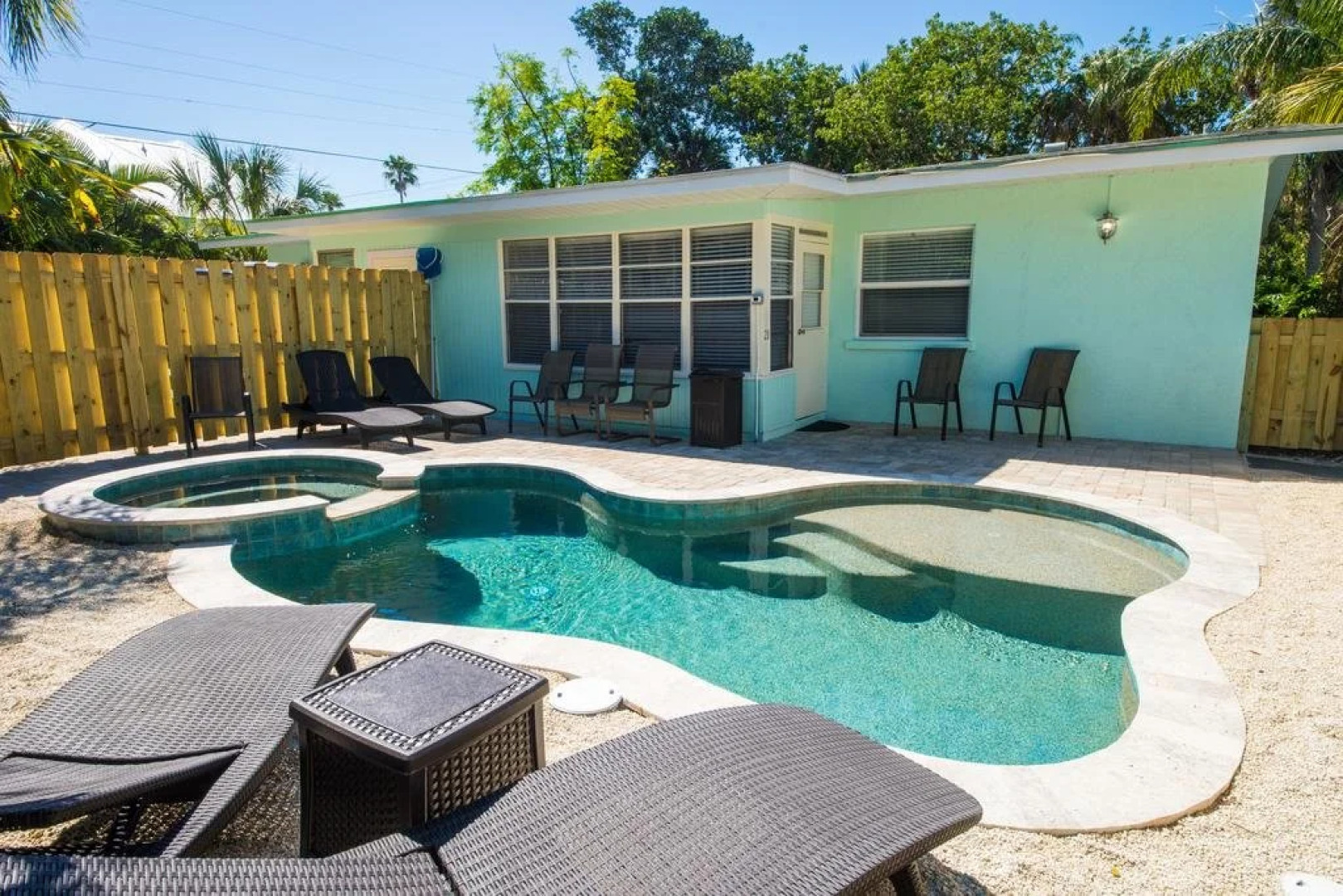 Haley's at The Anna Maria Island Inn