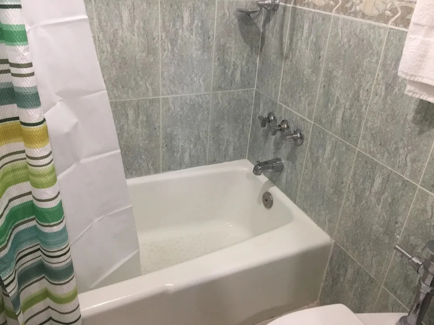 ESJ Azul 1754 PH Beach Front Apt