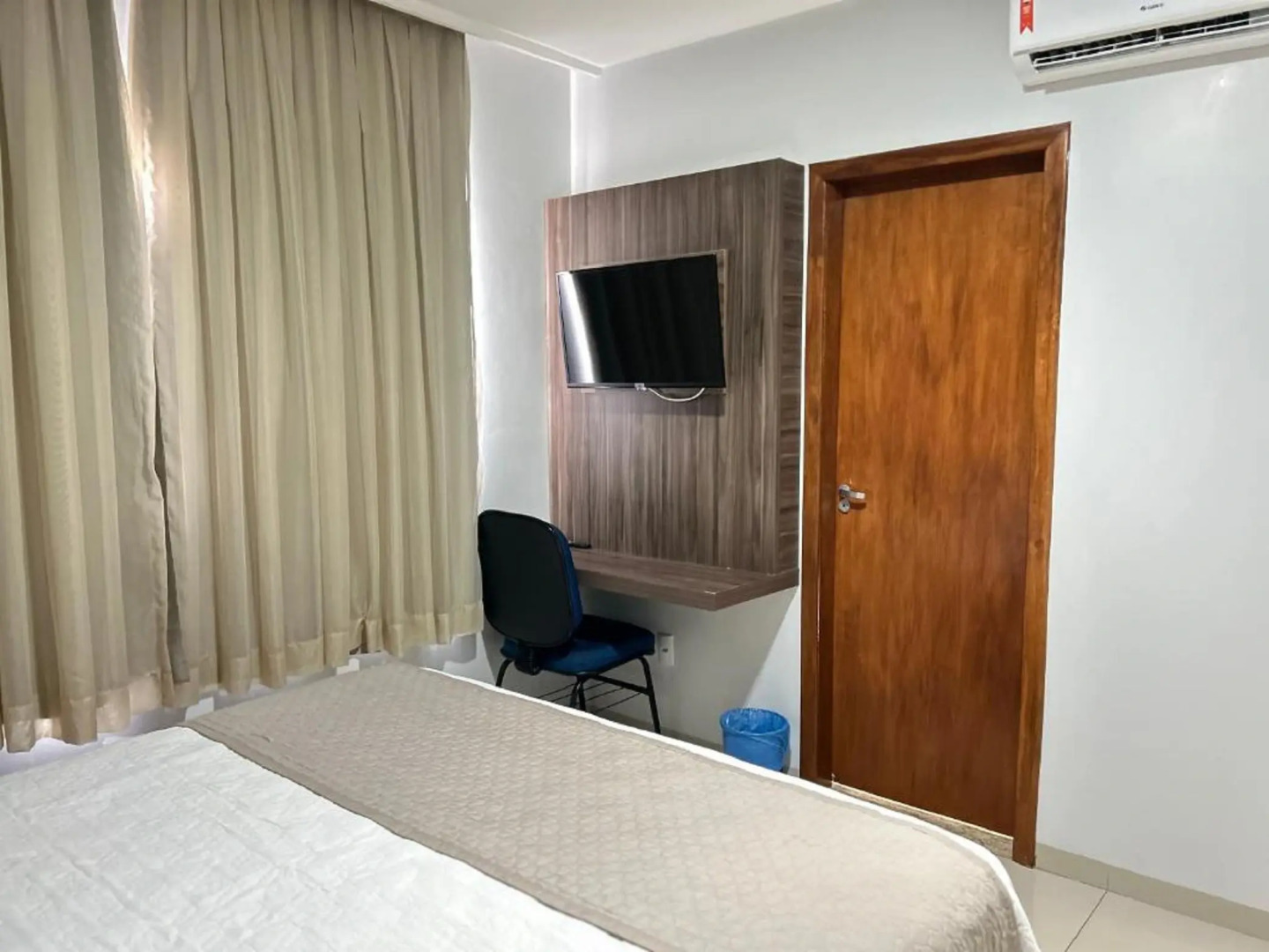 Premier Pallace Hotel