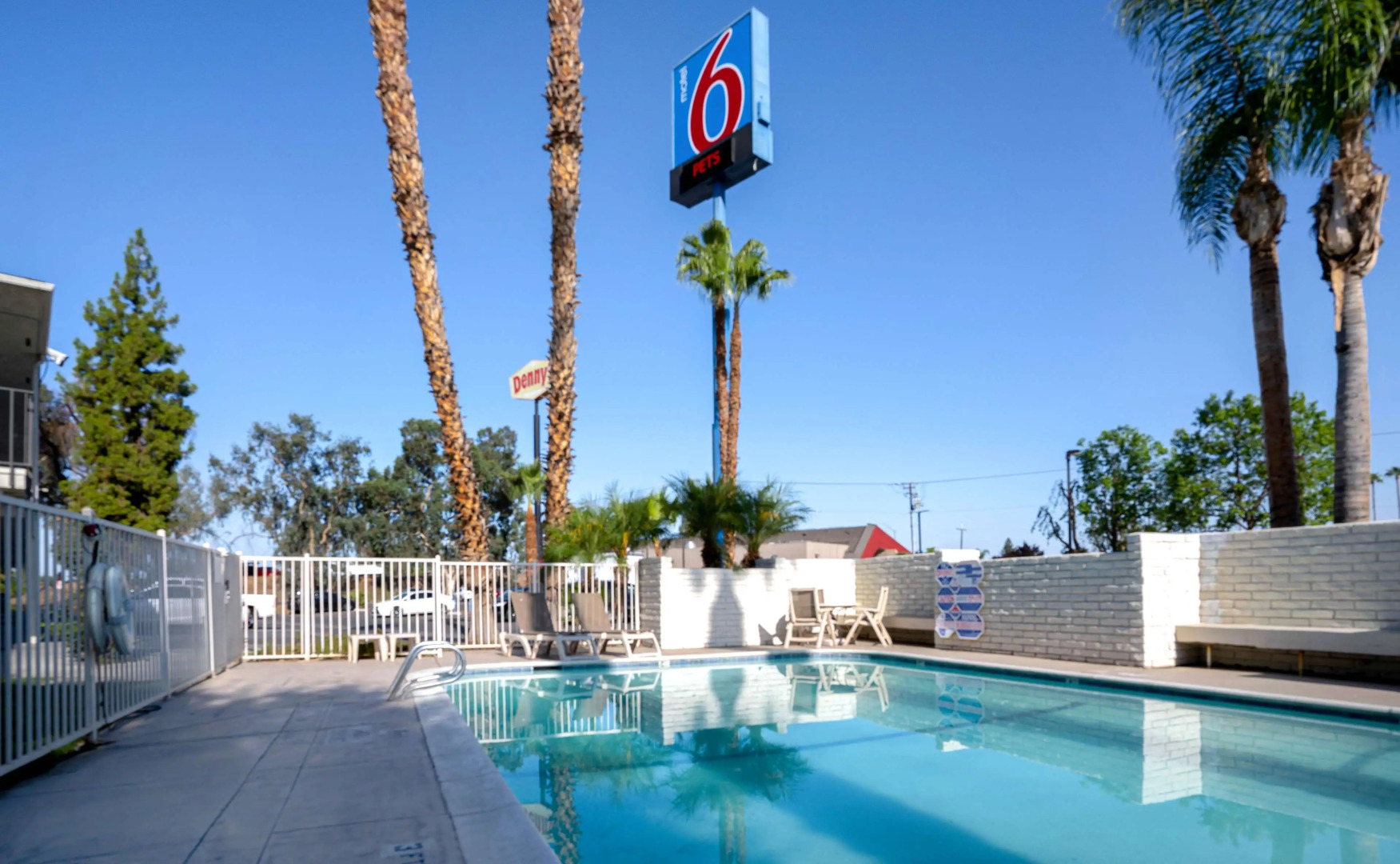 Motel 6 Bakersfield, CA - South