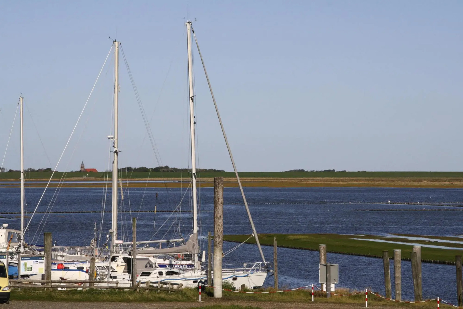 Apartment, Tating in Tating