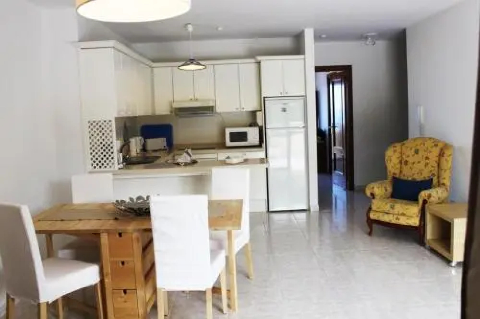 Prime Homes-Bright Attic 2bd Apartment