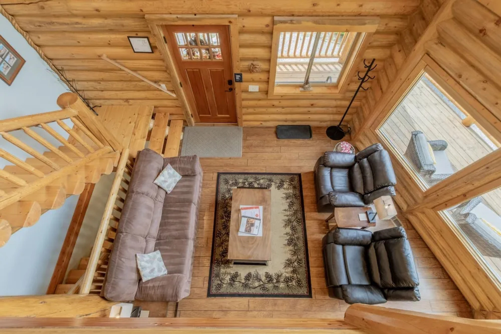 Bearfoot Chalet 3 Bedroom Home by NW Comfy Cabins