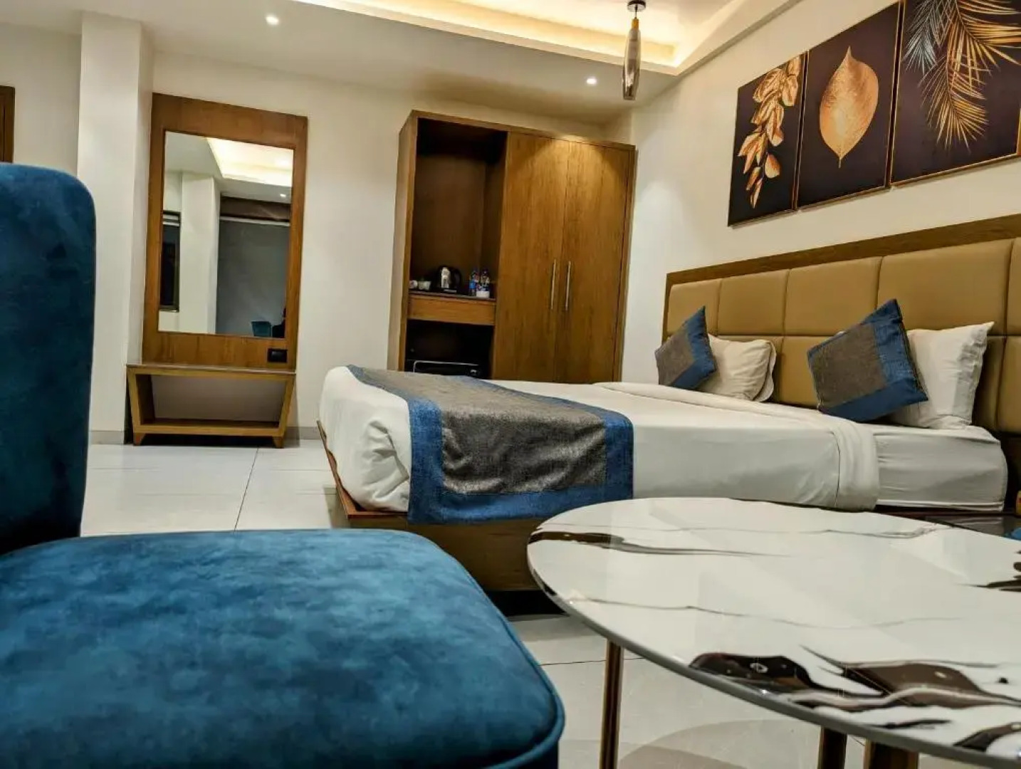 Hotel Red Chillee Restro