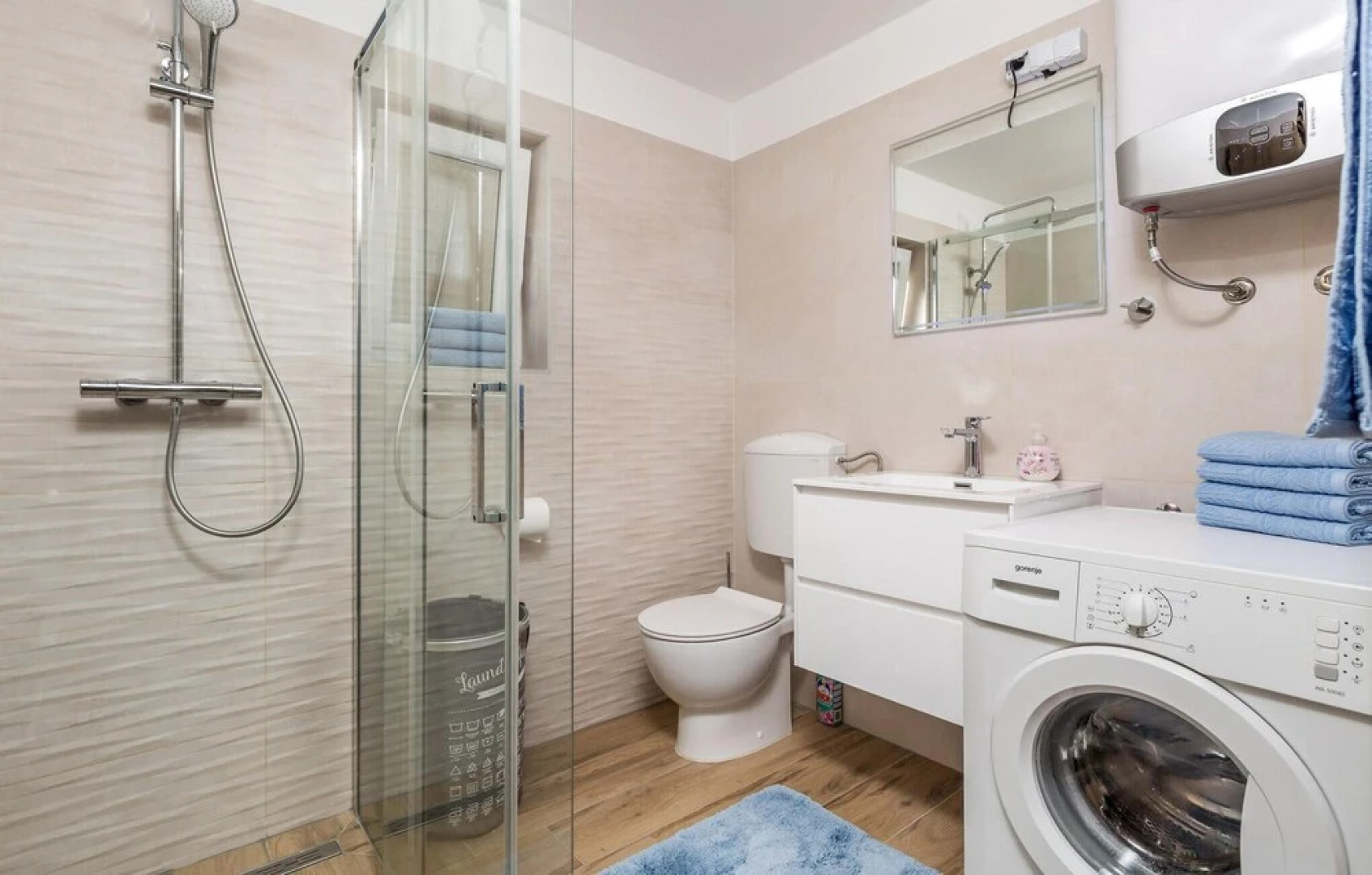 Awesome Home in Lukovo Sugarje With 4 Bedrooms and Wifi