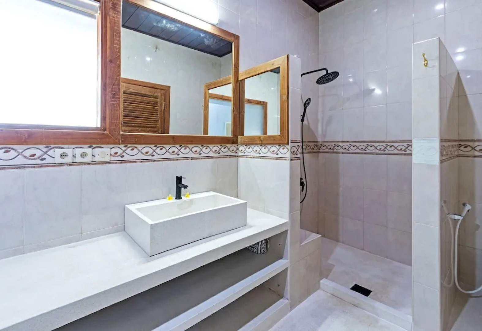 Kanna Seafront Estate