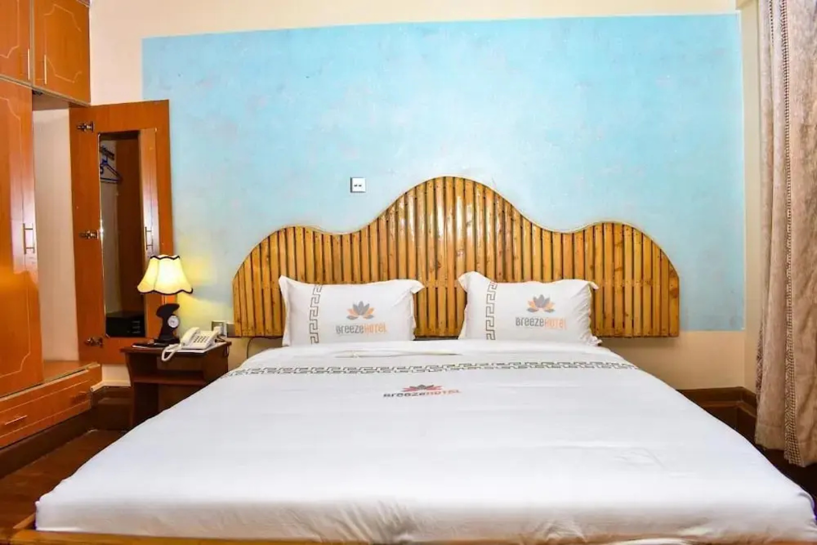 Breeze Hotel Nyahururu