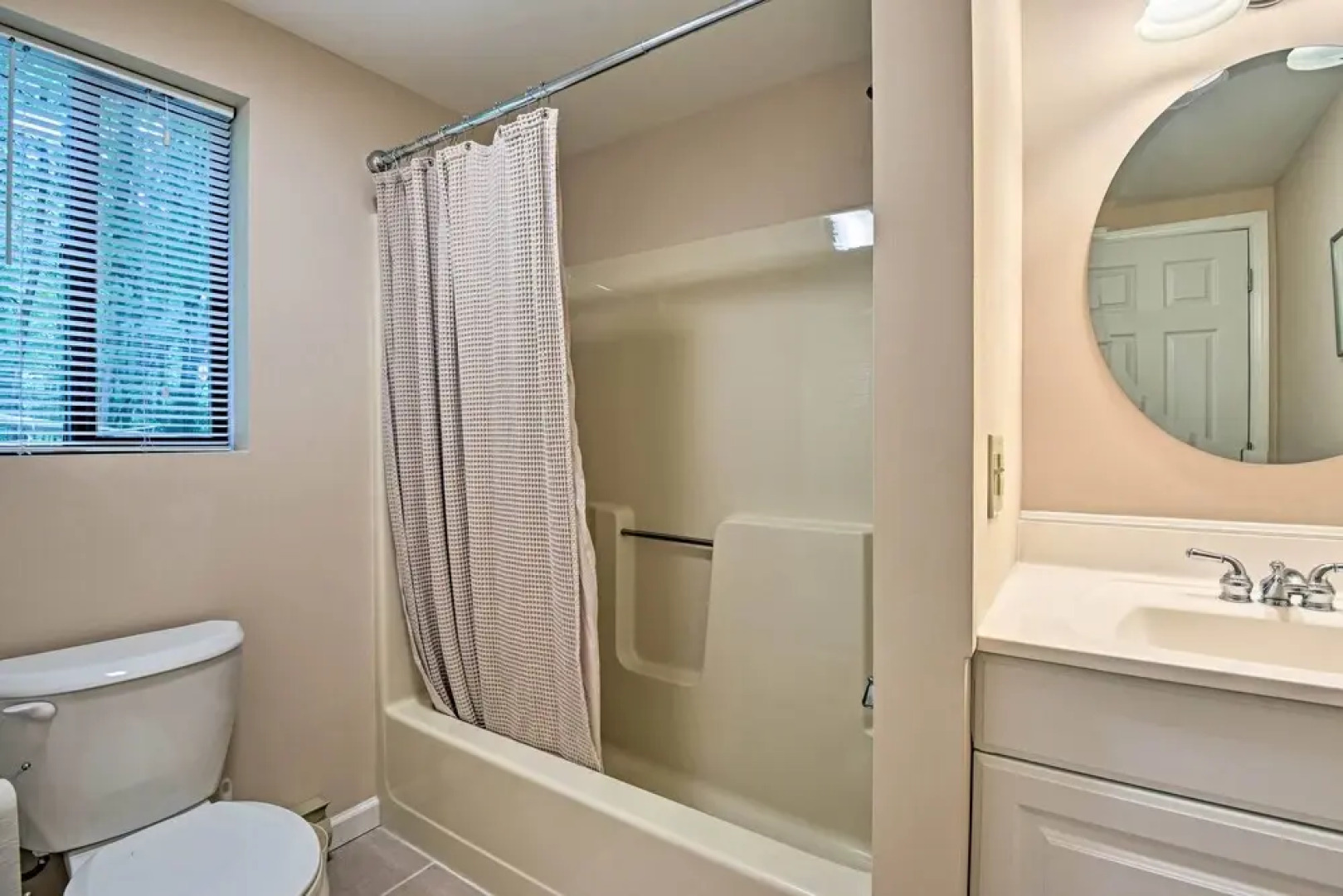 Deck & Fire Pit: Pocono Lake Home Near Skiing!