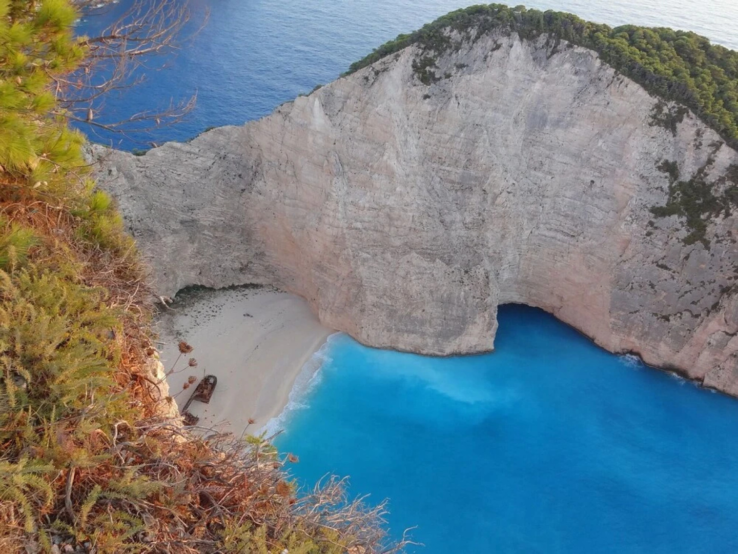 Villa Direct on the Long Sandy Beach, Swimming Pool, Tennis Court, Bicycles etc