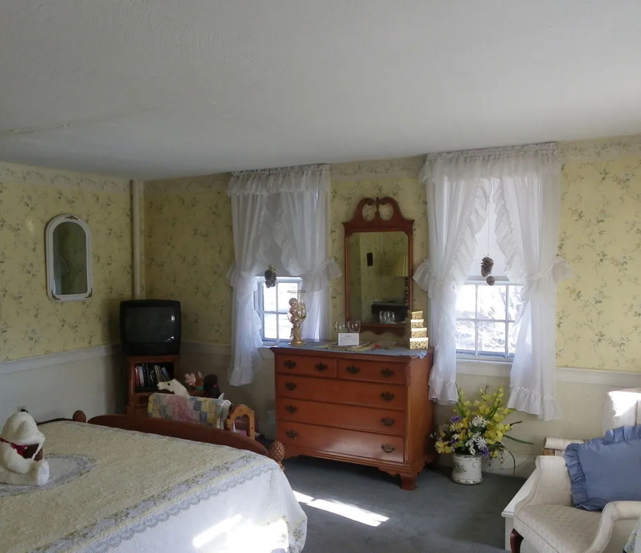 Old Red Inn & Cottages