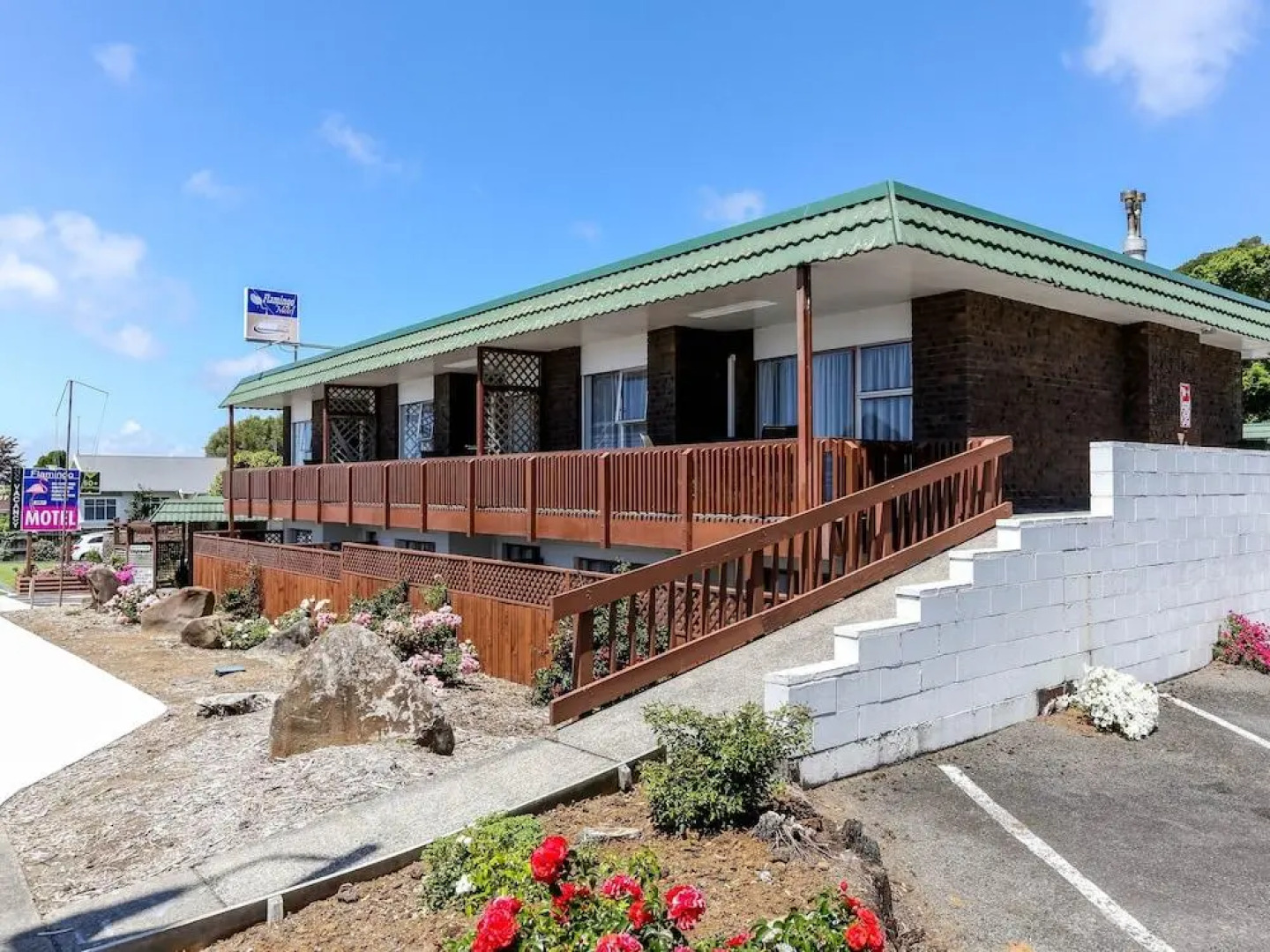 Flamingo Motel