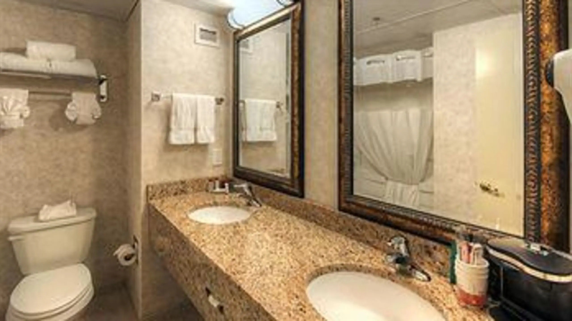 Clarion Hotel Philadelphia International Airport