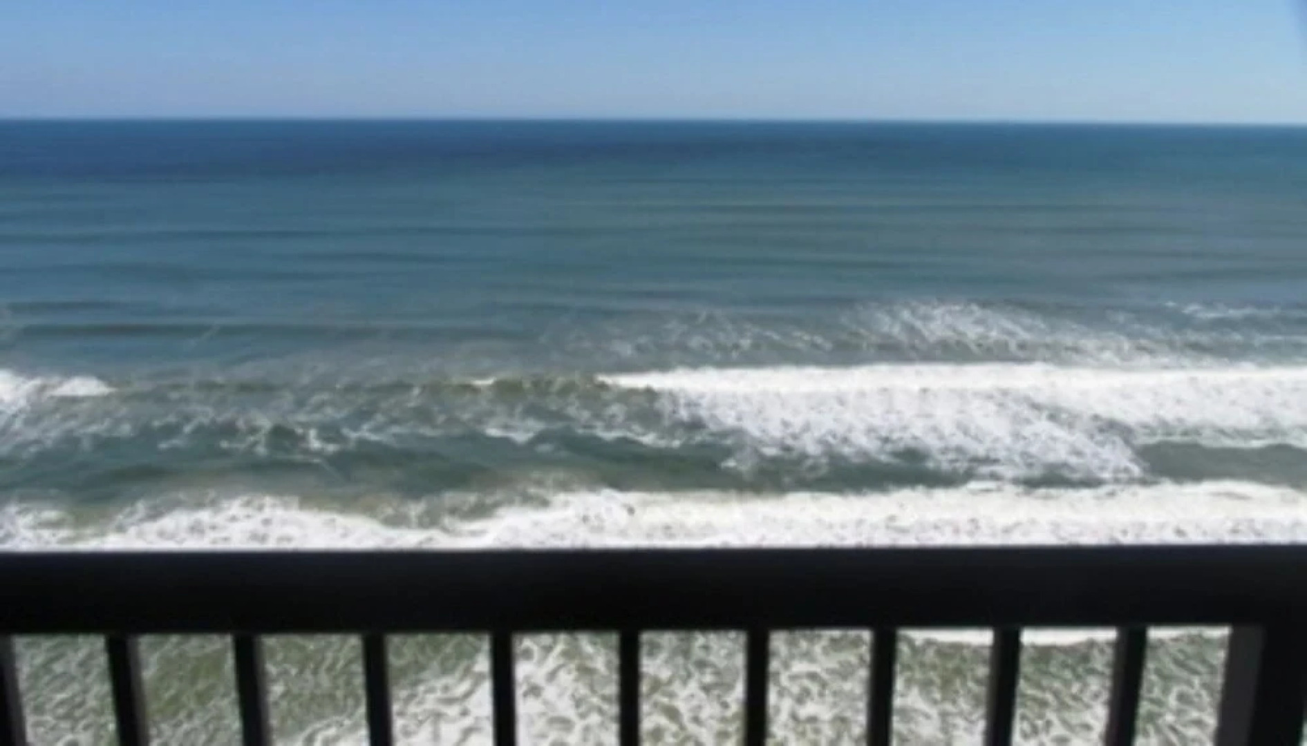 Dimucci Towers Ten 1903 - Great Views from the 19th Floor - 3 BR 3 BA