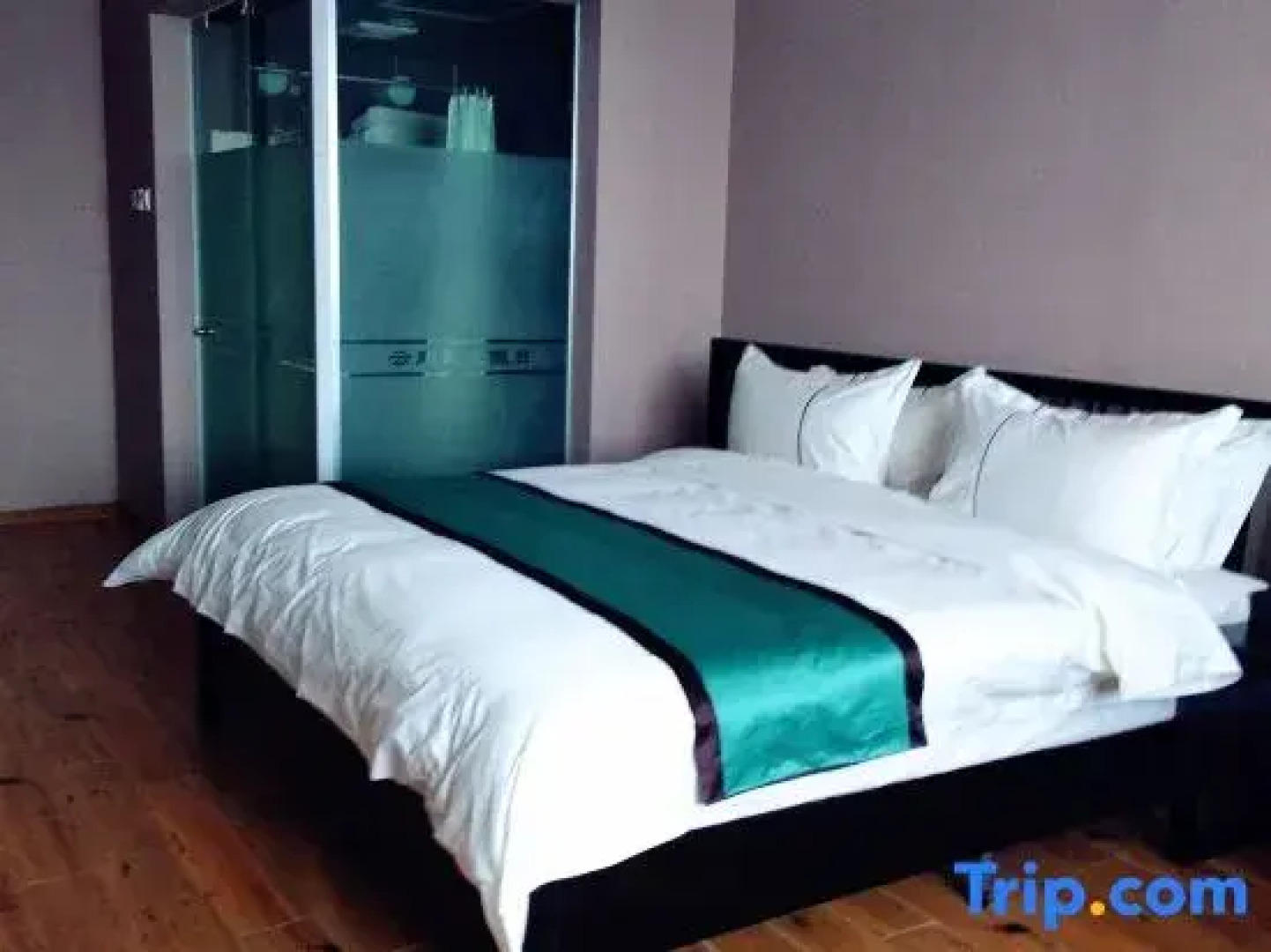 Yunpeng Sunshine Holiday Hotel