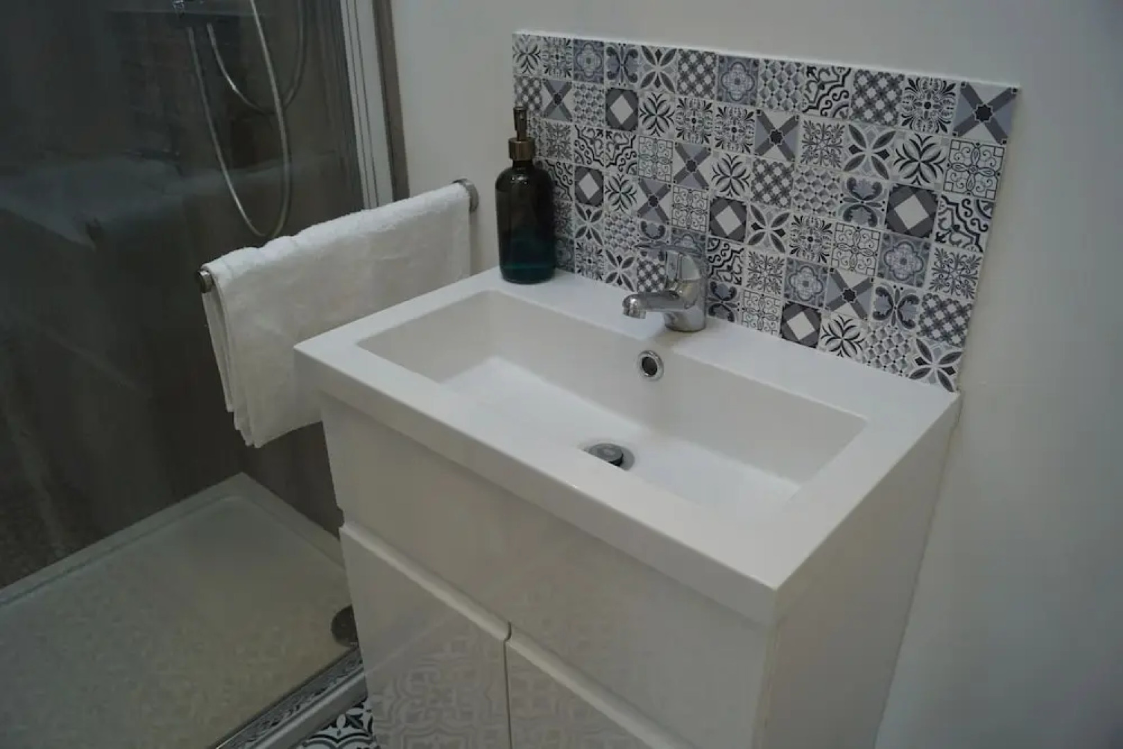 Vale View - Sleeps 6 - Pets Ok - Garden - Parking