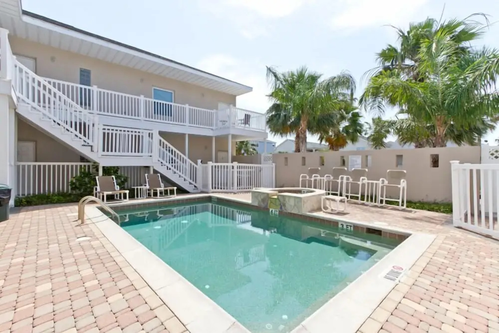 Los Cabos III Condominiums by Cheap Getaway