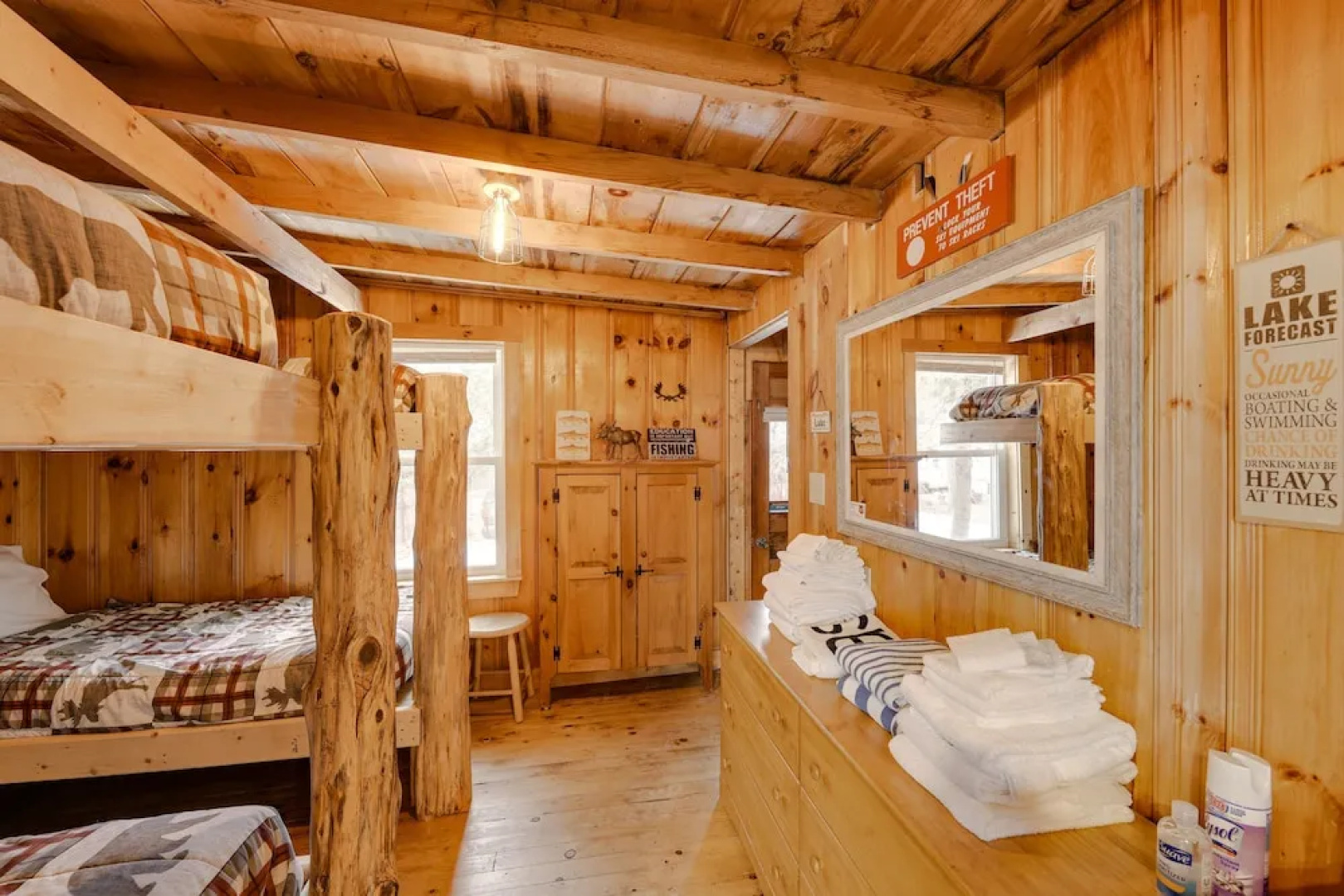 Lovely Maine Cabin w/ Deck, Gas Grill & Fire Pit!
