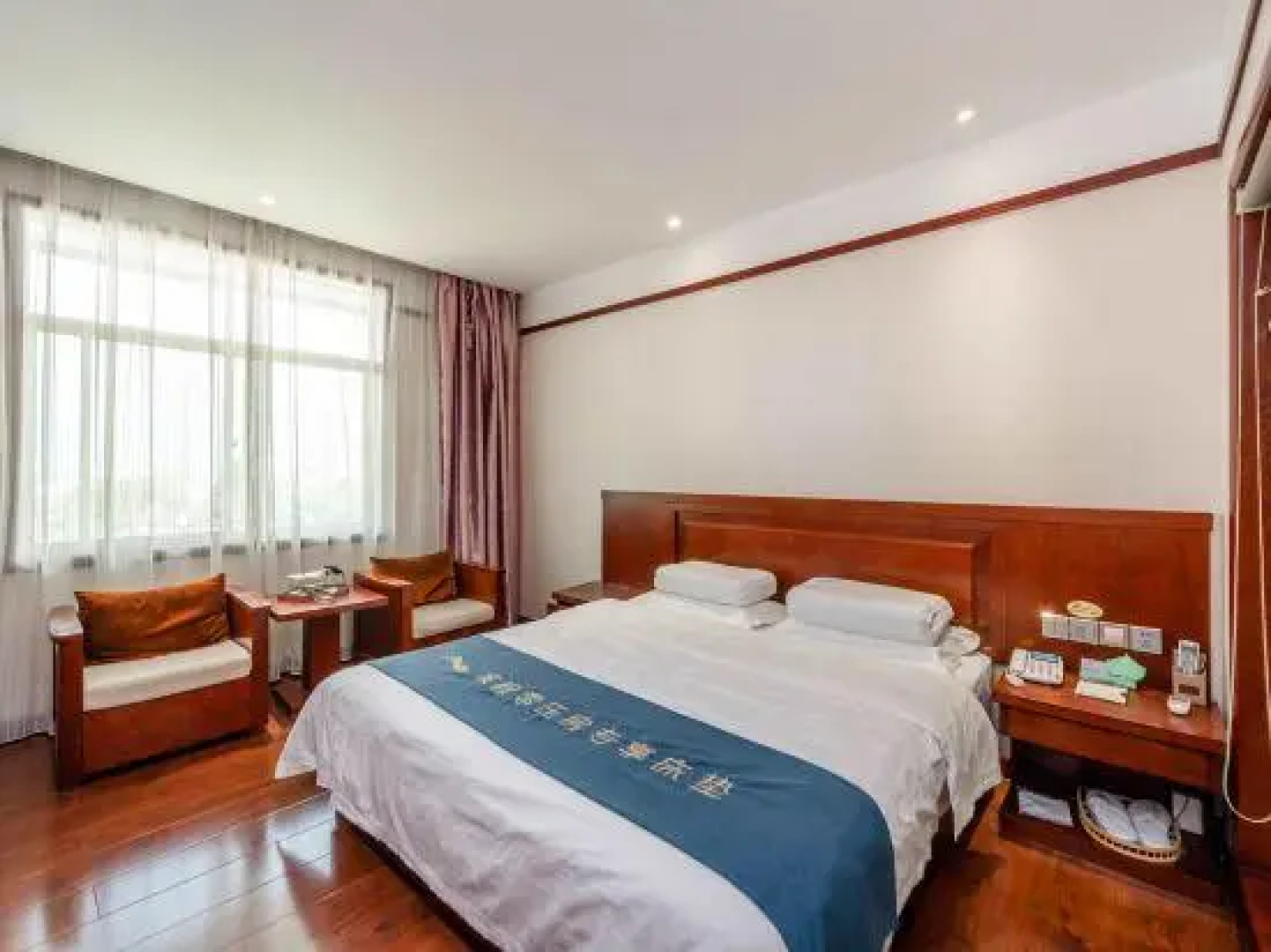 Shenyazi Hotel