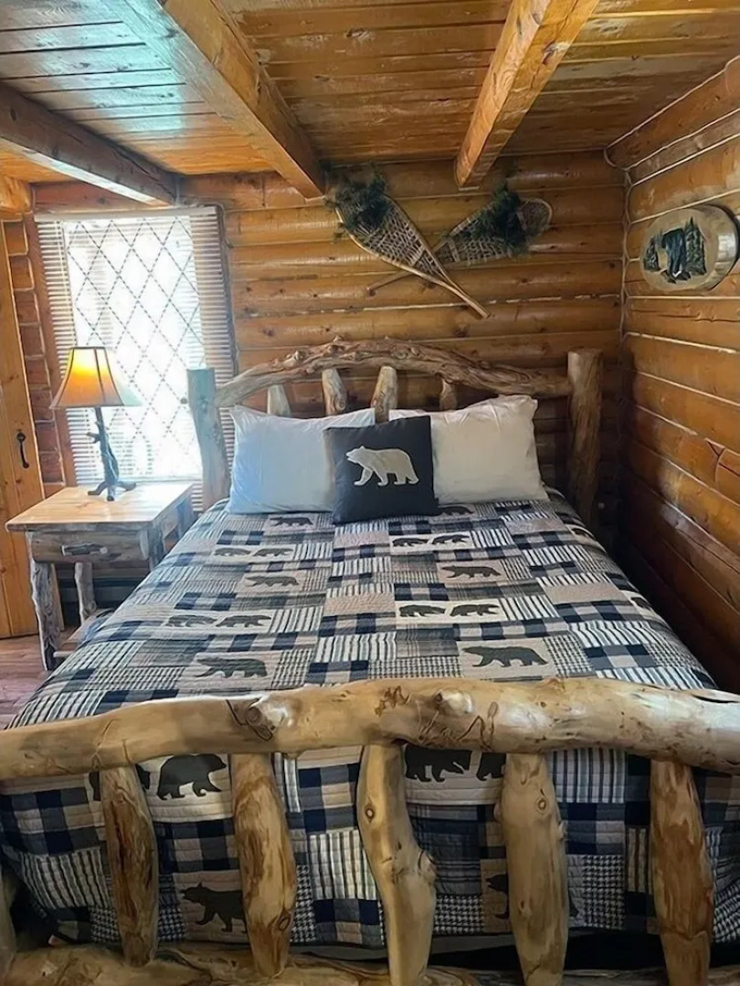 Mountain Masterpiece - Beautiful Cabin On 2.2 Acres At Wildbasin 3 Bedroom Cabin