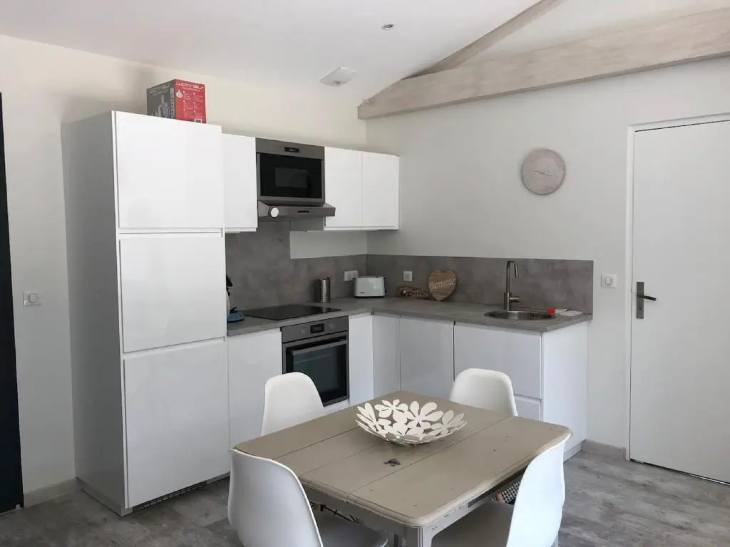 t2 indépendant dans maison avec piscine proche bordeaux