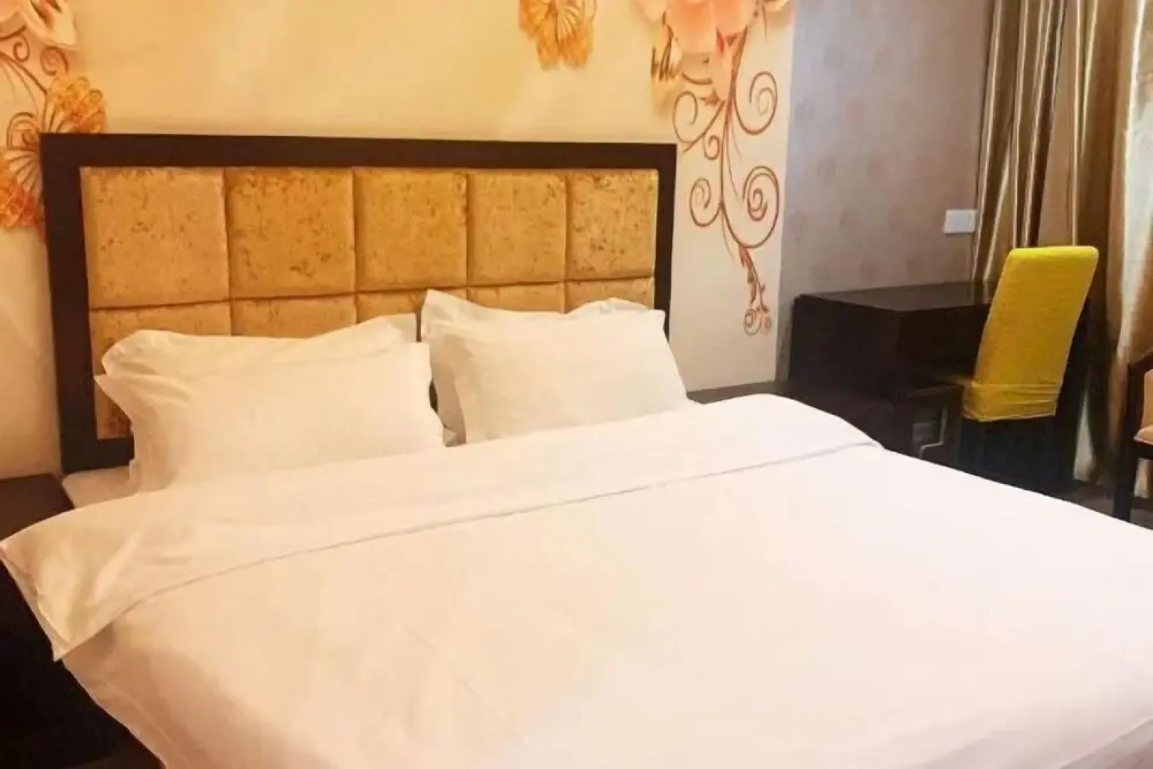 Yipin Business Hotel (Meizhou Municipal Government)